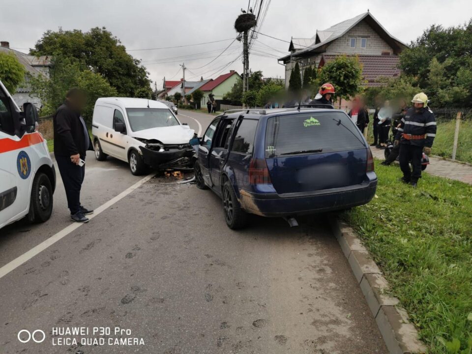 Accident pe o stradă din Rădăuți, luni după-amiază