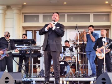 Muzică live cu Horia Brenciu, prezentare de modă și relaxare, la evenimentul caritabil de la Eden Garden. Foto: Ema Motrescu
