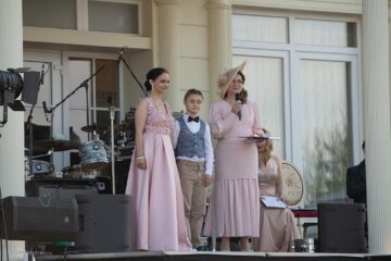 Muzică live cu Horia Brenciu, prezentare de modă și relaxare, la evenimentul caritabil de la Eden Garden. Foto: Ema Motrescu