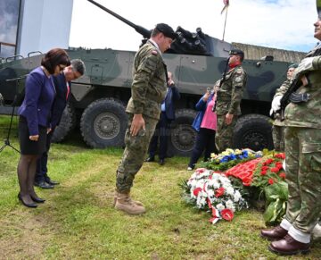 Comemorarea celor 12 legionisti polonezi cazuti la Carlibaba sursa foto Facebook Uniunea Polonezilor din Romania