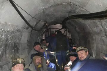 În martie, minierii s-au blocat în subteran