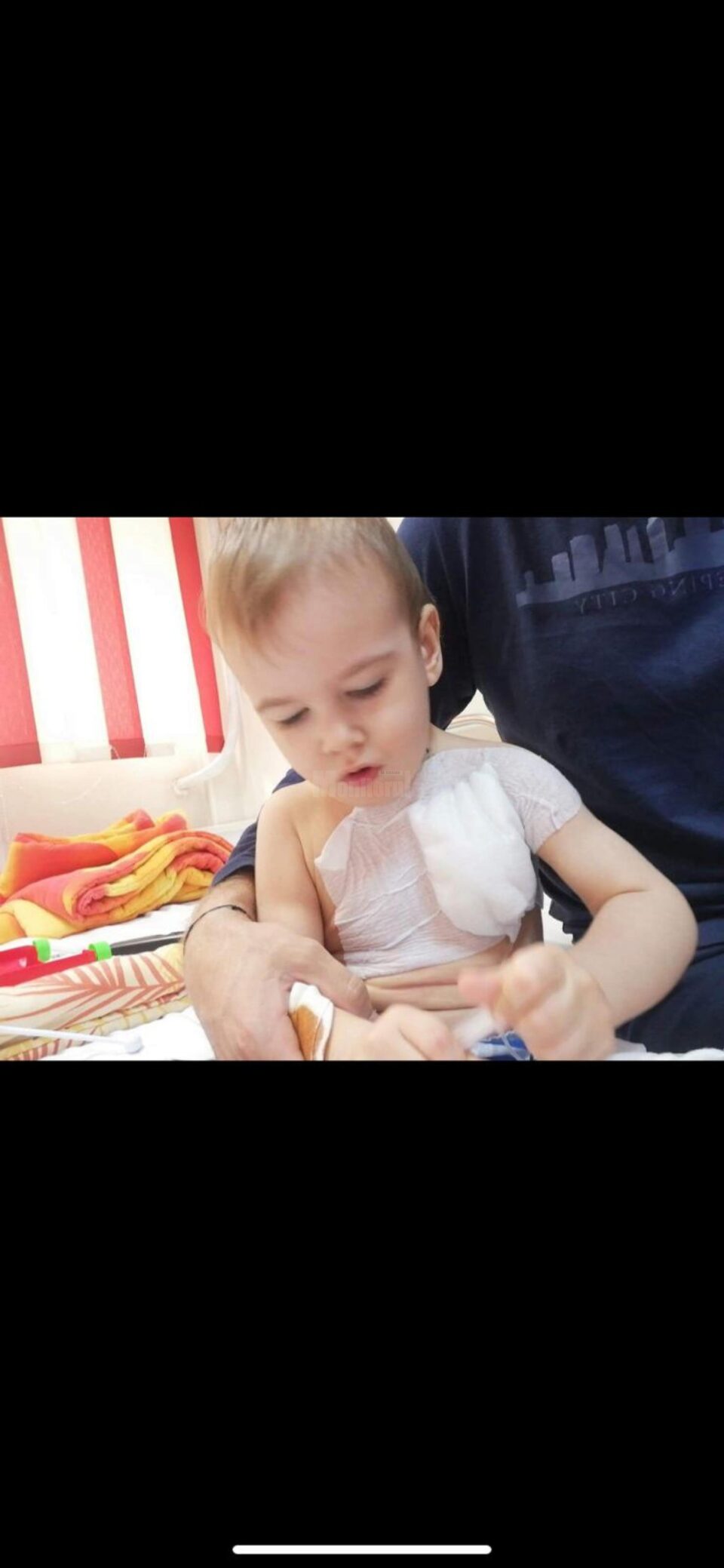 Luca, un copil în vârstă de 1 an și 10 luni, are nevoie de ajutor