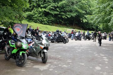 Paradă moto la Gura Humorului, organizată de Asociația Ruskie Motoțiclistî