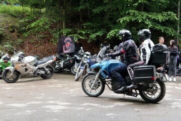 Paradă moto la Gura Humorului, organizată de Asociația Ruskie Motoțiclistî