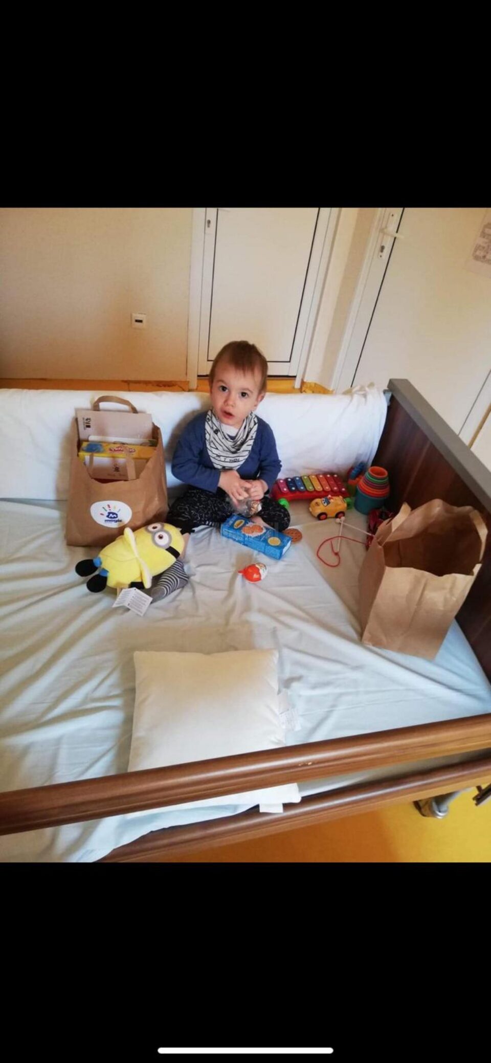 Luca, un copil în vârstă de 1 an și 10 luni, are nevoie de ajutor