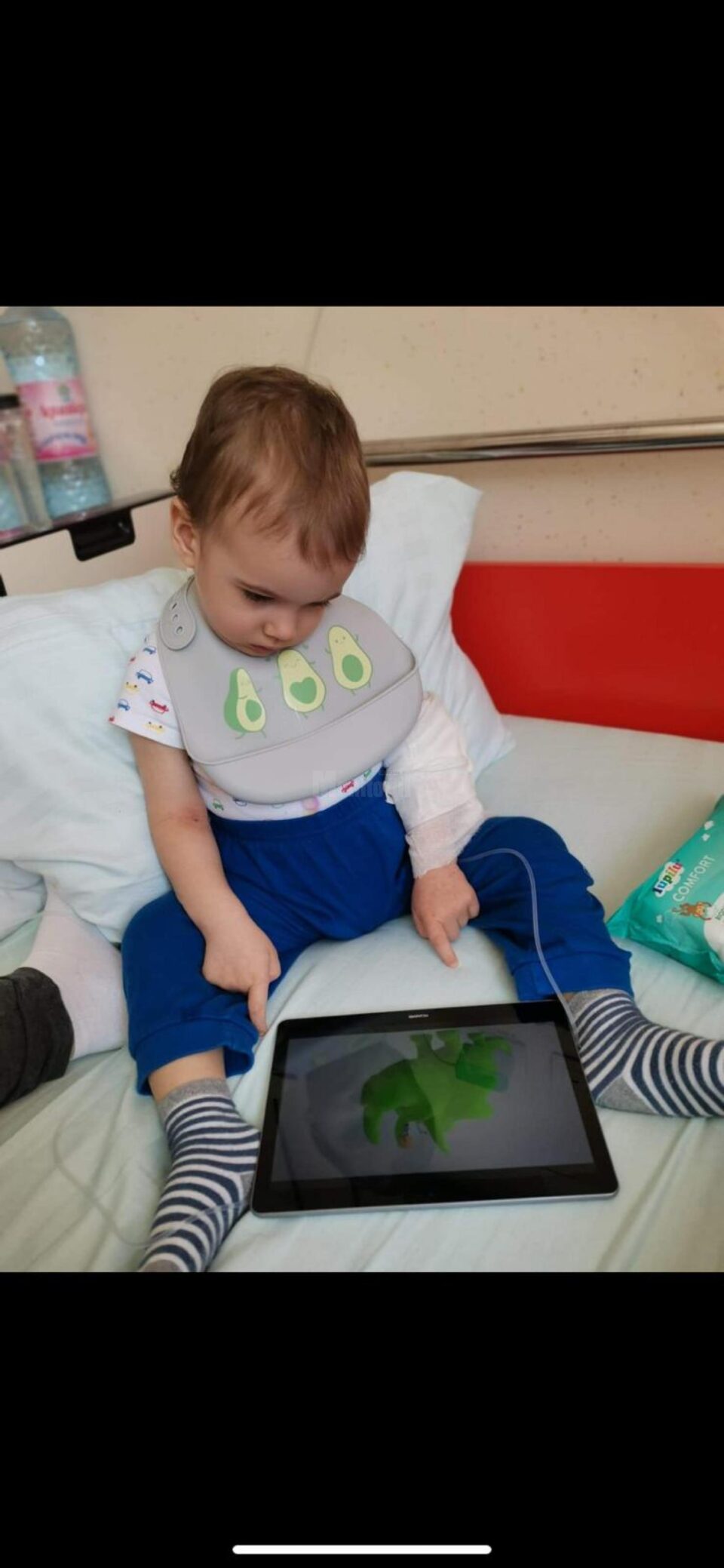 Luca, un copil în vârstă de 1 an și 10 luni, are nevoie de ajutor