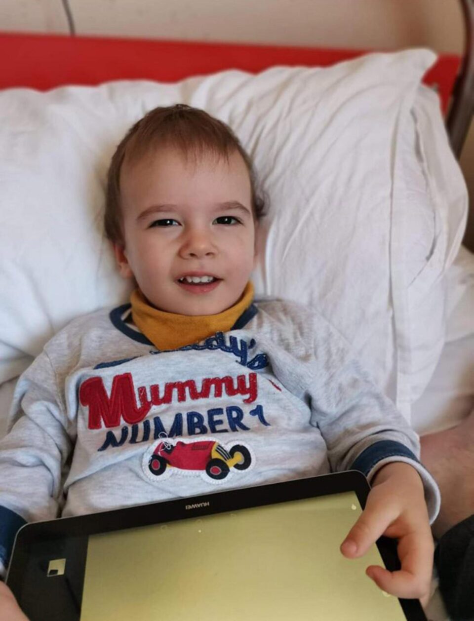 Luca Sebastian Tuchlei, din Suceava, a fost diagnosticat cu cancer