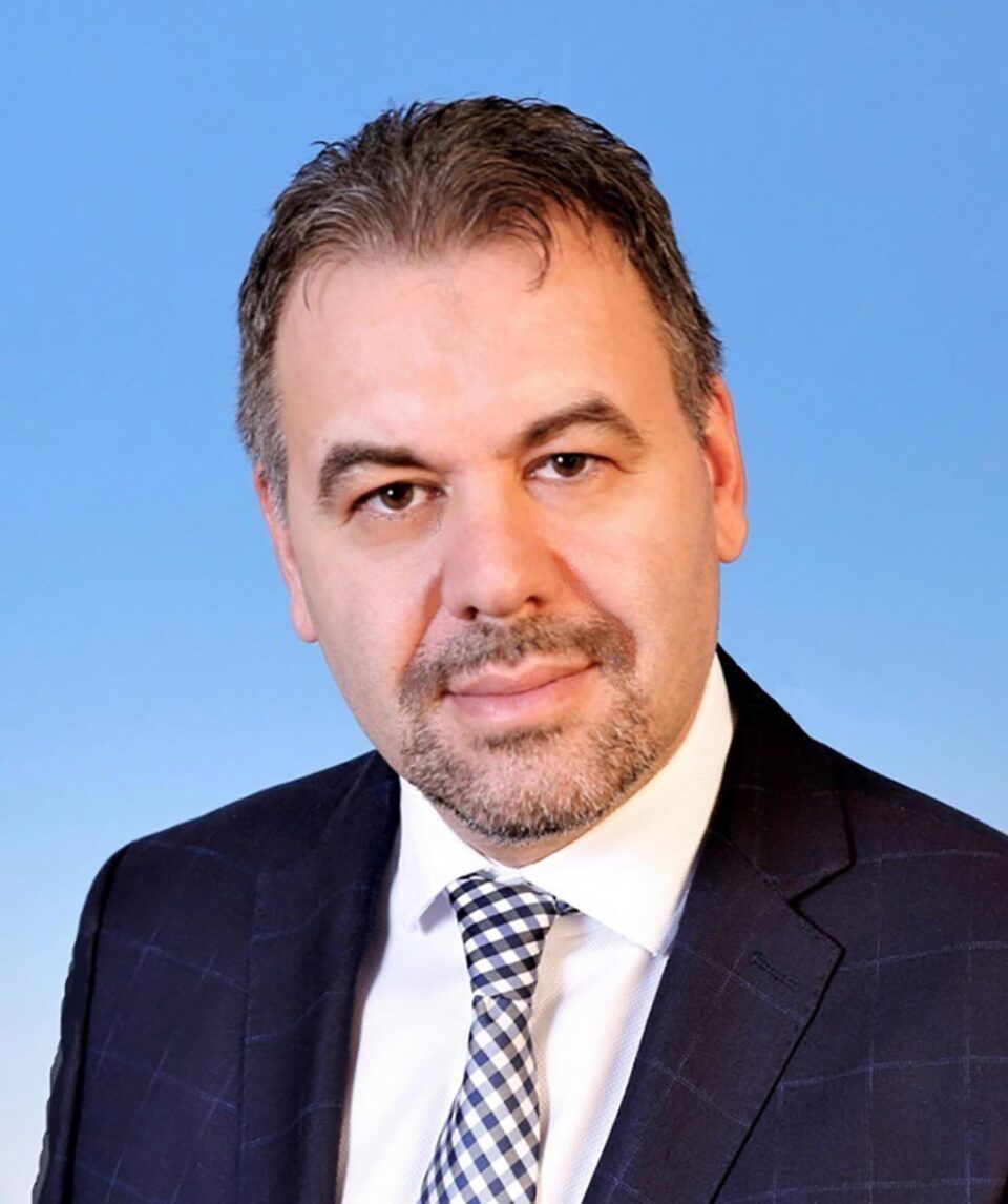 Leonardo Badea (BNR): Oportunități pentru reducerea decalajelor de dezvoltare industrială regională a României Leonardo Badea (BNR): Oportunități pentru reducerea decalajelor de dezvoltare industrială regională a României