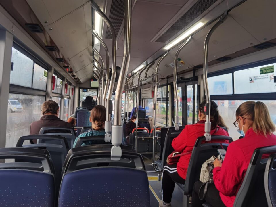 Transportul elevilor nu mai este gratuit pe durata întregului an și este limitat la un număr de călătorii Transportul elevilor nu mai este gratuit pe durata întregului an și este limitat la un număr de călătorii