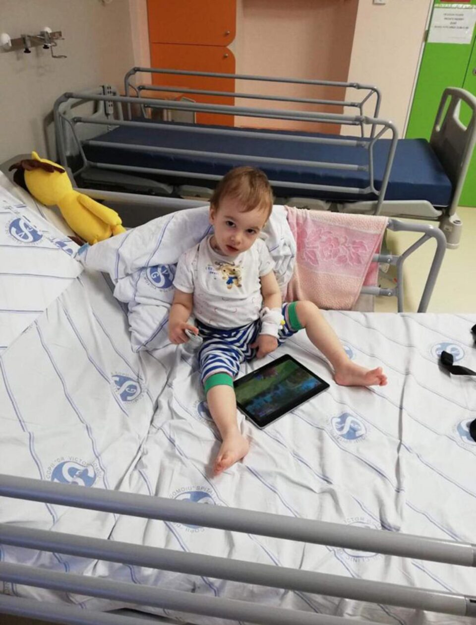 Luca, un copil în vârstă de 1 an și 10 luni, are nevoie de ajutor