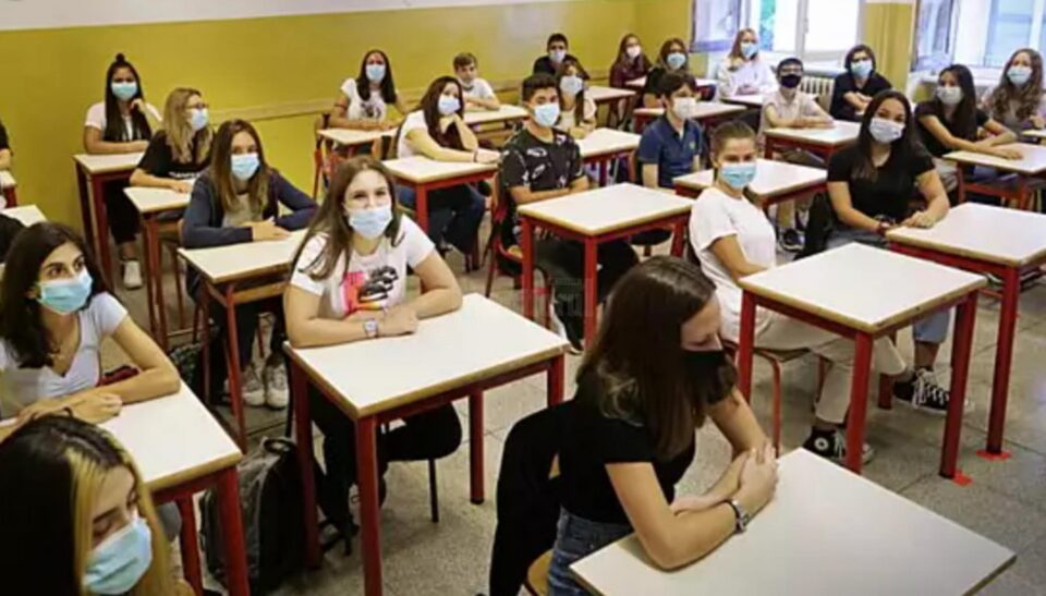Aproape 5.000 de elevi suceveni vor susține probele scrise ale Examenului de evaluare națională