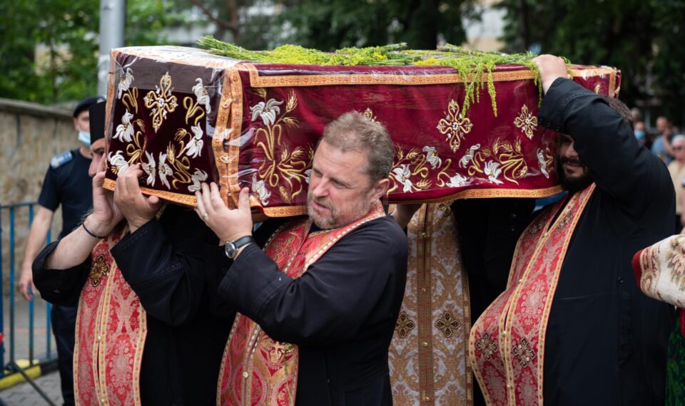 Moaștele Sfântului Ioan cel Nou vor fi scoase din biserică în dimineața zilei de 22 iunie