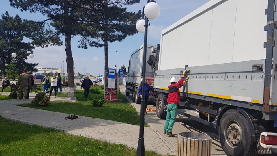A început amenajarea centrului de vaccinare anticovid în Vama Siret