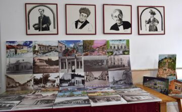 Slujbă de pomenire a personalităților fălticenene, expoziție de istorie locală și spectacole de teatru