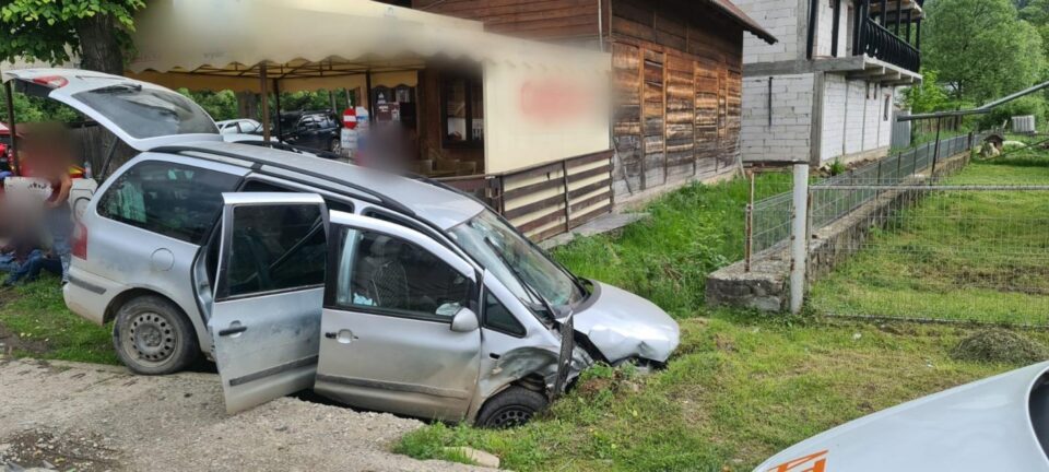 Patru persoane rănite în urma unui accident care a avut loc la Câmpulung Moldovenesc