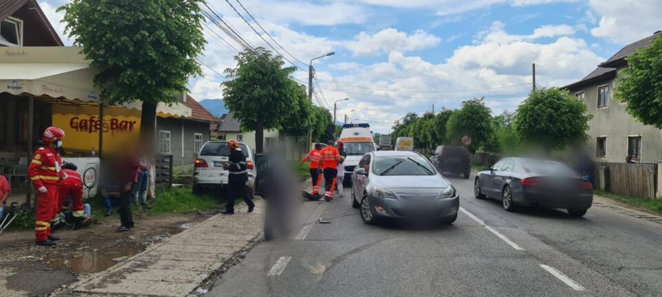 Patru persoane rănite în urma unui accident care a avut loc la Câmpulung Moldovenesc