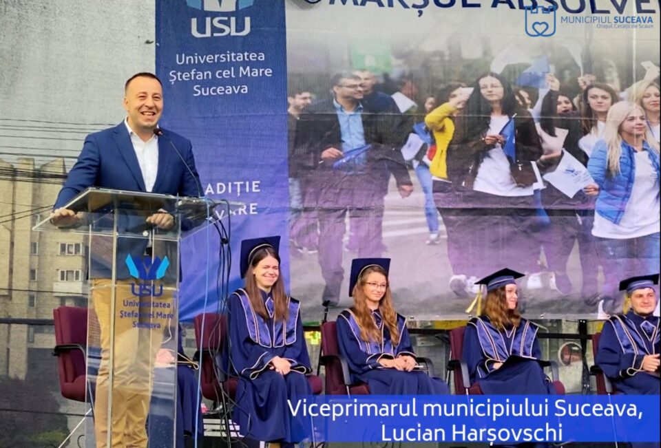 Mesajul municipalității sucevene către studenții USV, transmis de viceprimarul Lucian Harșovschi Mesajul municipalității sucevene către studenții USV, transmis de viceprimarul Lucian Harșovschi