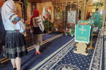 Provocare pentru credincioșii care vin să se împărtășească din bucuria Sfintei Liturghii – aceea de a veni îmbrăcați în ie
