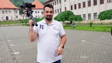 450 de elevi fac asta în fiecare zi de școală. La 6 dimineața!