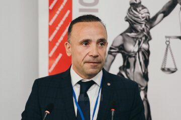 Lectorul univ. dr. Mihai Ștefănoaia și-a lansat volumele „Drept penal. Partea generală”