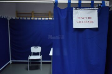 Doar în unul dintre cele 15 centre de vaccinare din județ s-au vaccinat, de Sânziene, peste 100 de oameni