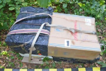 Două transporturi de țigări de contrabandă, stopate de polițiștii de frontieră