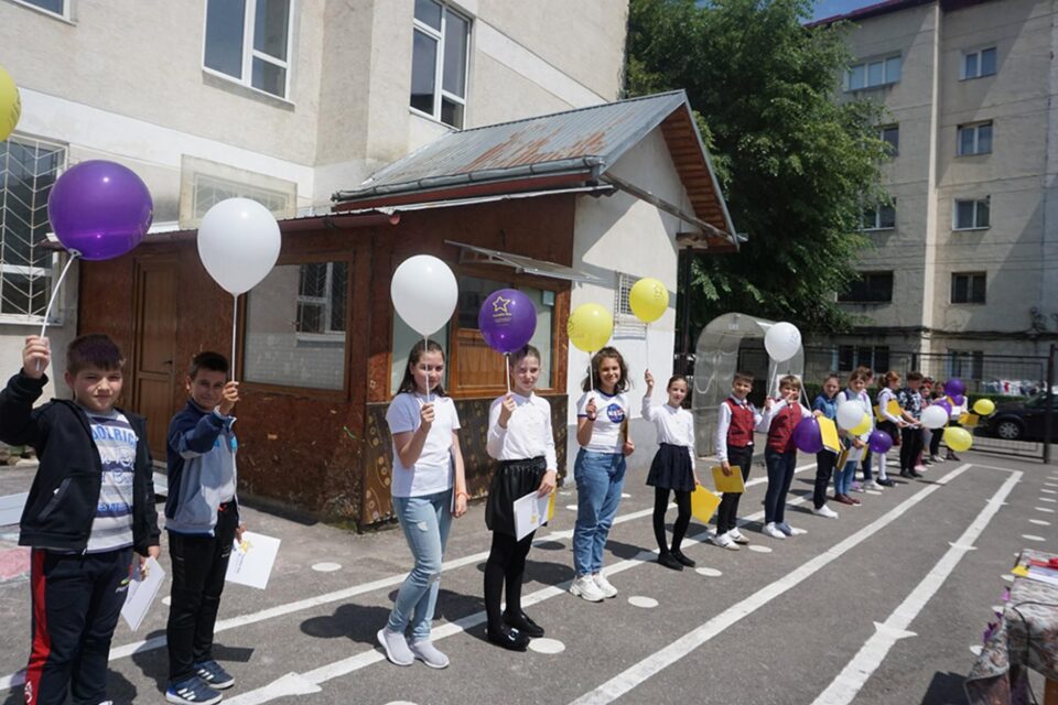 Rezultate excelente pentru elevii din Fălticeni la examenele Cambridge English