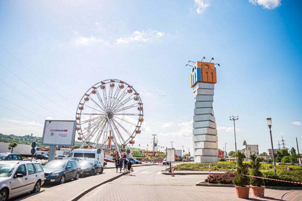 Cel mai mare parc de distracții, Retro Cars și activități pentru copii, la Iulius Mall Suceava