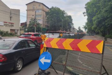 Principala arteră de circulație a Sucevei, bulevardul Ana Ipatescu, este în curs de mărire cu o bandă