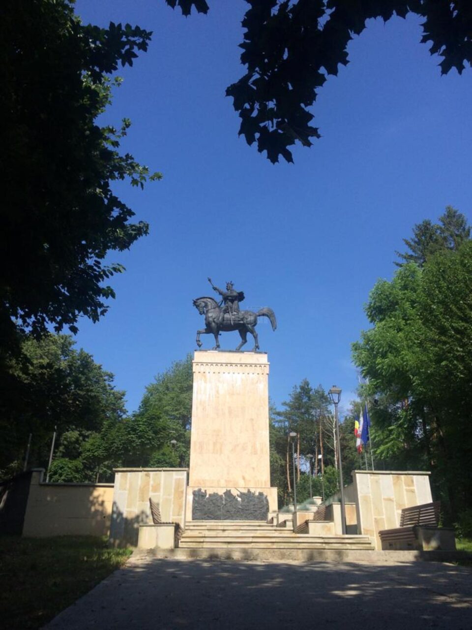Simpozionul „Ștefan cel Mare și Sfânt, ctitor al neamului românesc”, vineri, la statuia lui Ștefan cel Mare din Parcul Șipote – Cetate Simpozionul „Ștefan cel Mare și Sfânt, ctitor al neamului românesc”, vineri, la statuia lui Ștefan cel Mare din Parcul Șipote – Cetate