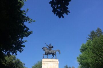 Simpozionul „Ștefan cel Mare și Sfânt, ctitor al neamului românesc”, vineri, la statuia lui Ștefan cel Mare din Parcul Șipote – Cetate