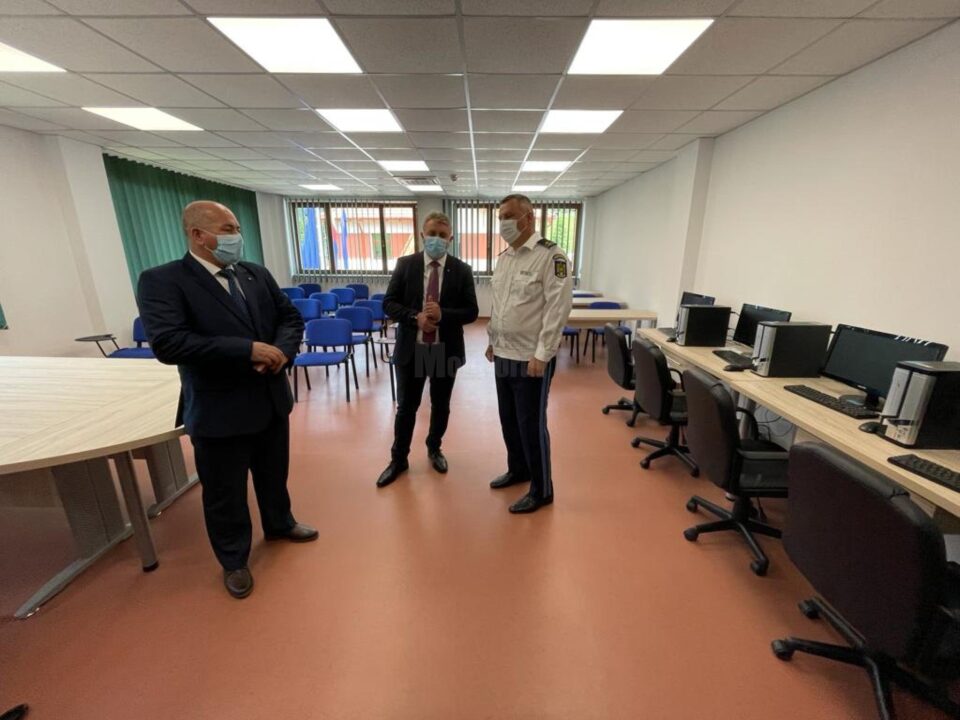 Ministrul de Interne a participat la inaugurarea sediului SPF Izvoarele Sucevei