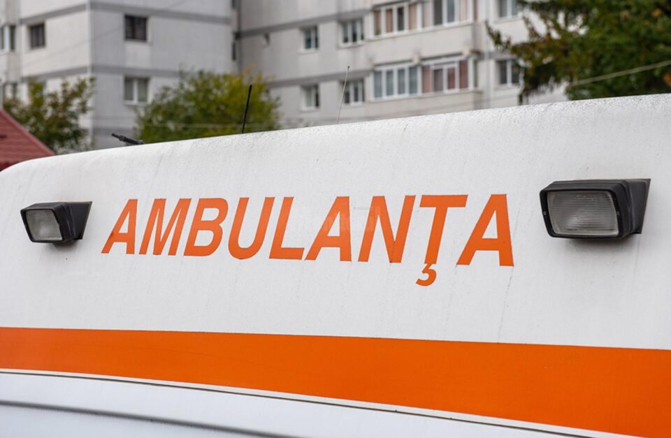 Un bărbat a suferit arsuri serioase după ce hainele i s-au aprins în timp ce făcea focul Un bărbat a suferit arsuri serioase după ce hainele i s-au aprins în timp ce făcea focul