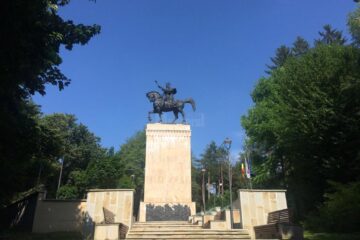 Statuia lui Ștefan cel Mare din Parcul Șipote – Cetate