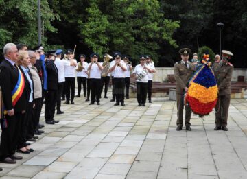 Marele voievod “Ștefan cel Mare” comemorat la Suceava, pe platoul Cetății de Scaun, prin depunerea de coroane de flori