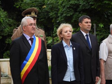 Marele voievod „Ștefan cel Mare” comemorat la Suceava, pe platoul Cetății de Scaun, prin depunerea de coroane de flori