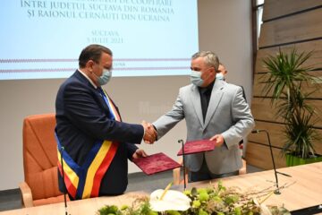 Președintii Consiliului Județean Suceava și Consiliului Raional Cernăuți au semnat un acord de parteneriat