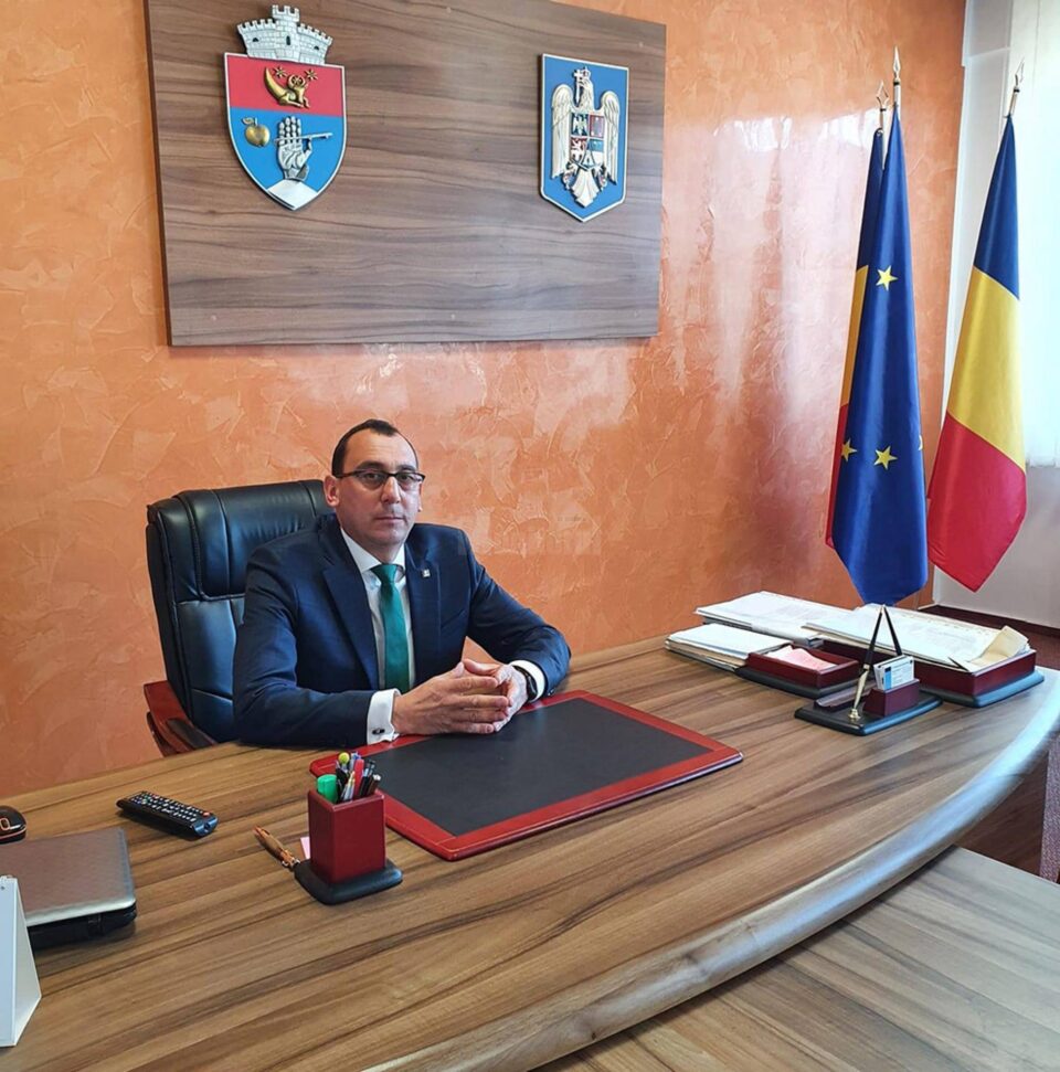 Virgil Saghin, primarul din Vatra Moldovițe, trimis în judecată de DNA