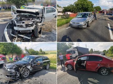 Mașinile implicate în accident