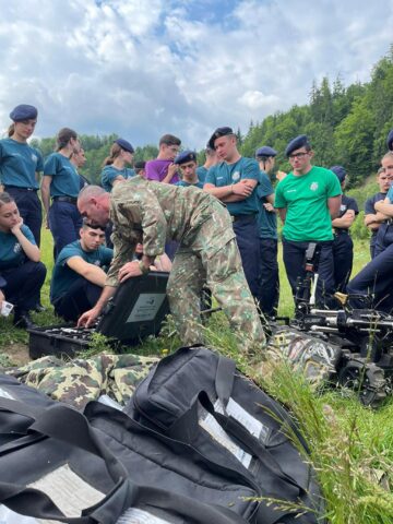 Elevi de la Colegiul Național Militar „Ștefan cel Mare”, în tabără de instrucție la Colibița
