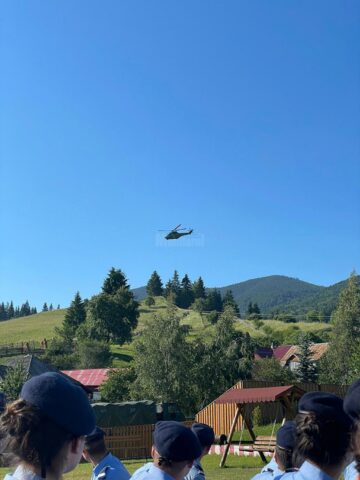 Elevi de la Colegiul Național Militar „Ștefan cel Mare”, în tabără de instrucție la Colibița