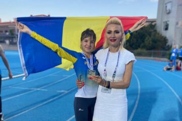 Mădălina Elena Sîrbu, alături de antrenoarea Erzilia Țîmpău