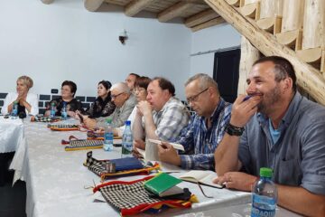 Cenaclul transfrontalier „Mașina cu Poeți”!