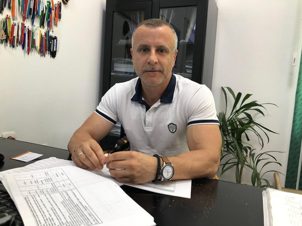 Șeful Serviciului Impozite și Taxe din cadrul Primăriei municipiului Rădăuți, economistul Silviu Ursescu Șeful Serviciului Impozite și Taxe din cadrul Primăriei municipiului Rădăuți, economistul Silviu Ursescu