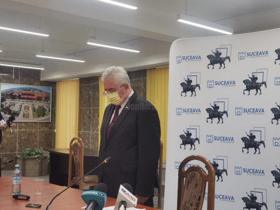 Actualul primar al Sucevei, Ion Lungu, a inițiat un moment de reculegere pentru fostul primar, Filaret Poenaru