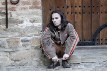 Spectacol de teatru cu intrare liberă, duminică, la Hanul Domnesc Suceava