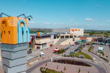 Iulius Mall Suceava te invită la film în aer liber, duminică seara