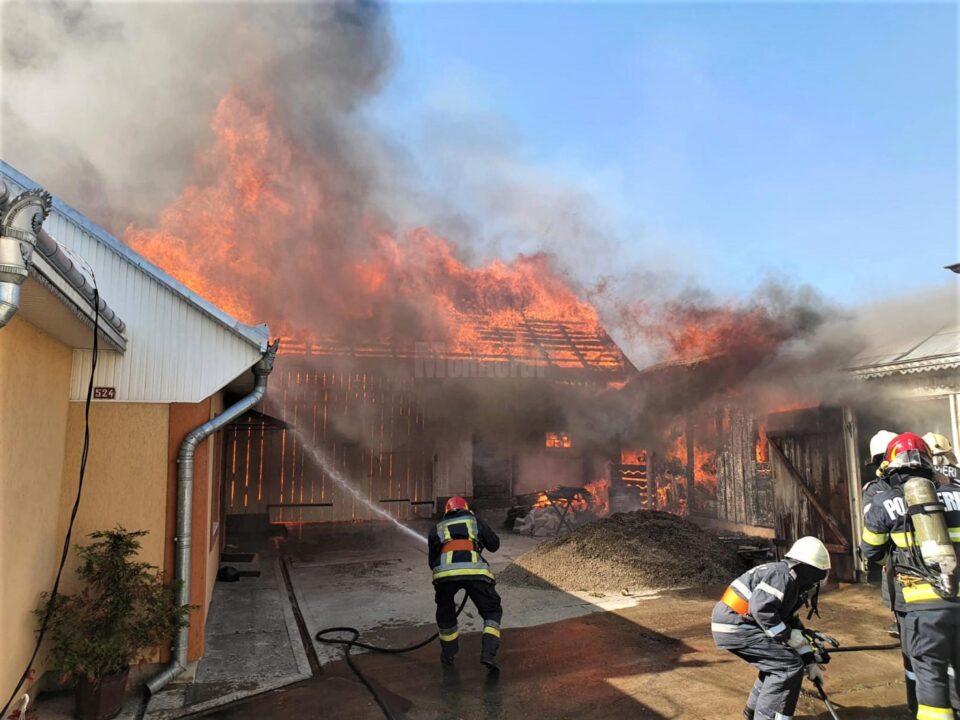 Trei femei, cu atac de panică după un incendiu violent
