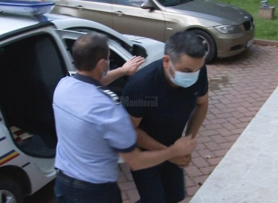 Florin Valy Finiș, fostul șef de la Permise și Înmatriculări Suceava, rămâne după gratii Florin Valy Finiș, fostul șef de la Permise și Înmatriculări Suceava, rămâne după gratii