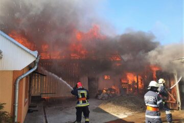 Trei femei, cu atac de panică după un incendiu violent
